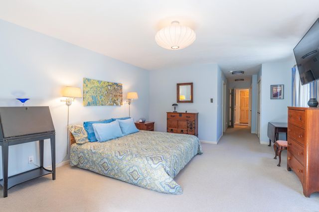 319 S Union Street, Douglas, MI 49406