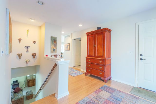 319 S Union Street, Douglas, MI 49406