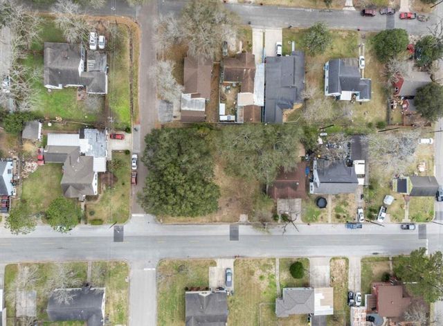 411 E Gulf Street, Baytown, TX 77520