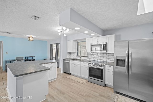 2545 Raintree Lake Circle, Merritt Island, FL 32953