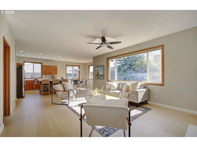 3464 Nw DAHLIA Dr, Camas, WA 98607