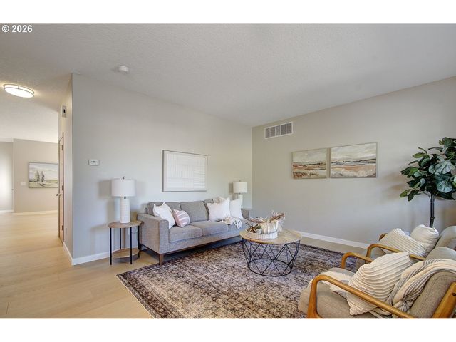 3464 Nw DAHLIA Dr, Camas, WA 98607