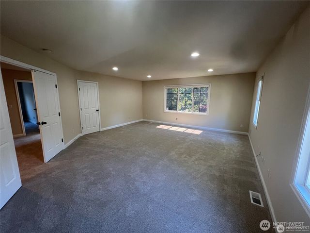 22840 NE 100th Place, Redmond, WA 98053