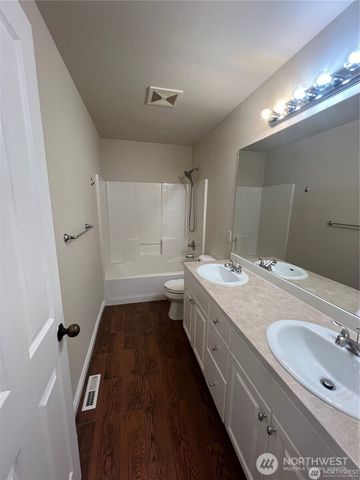 22840 NE 100th Place, Redmond, WA 98053