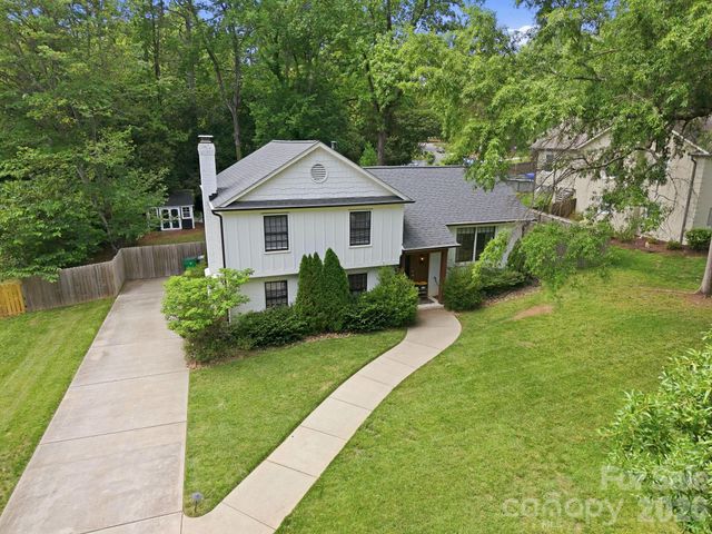 1325 Braeburn Road, Charlotte, NC 28211