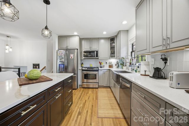 1325 Braeburn Road, Charlotte, NC 28211