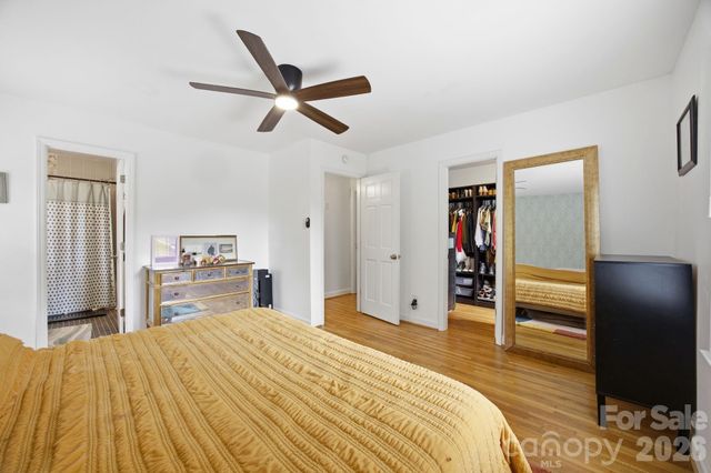 1325 Braeburn Road, Charlotte, NC 28211