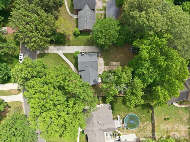 1325 Braeburn Road, Charlotte, NC 28211