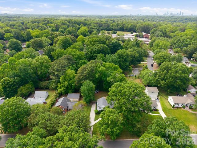 1325 Braeburn Road, Charlotte, NC 28211