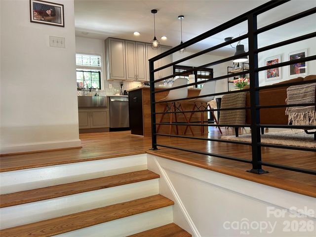 1325 Braeburn Road, Charlotte, NC 28211
