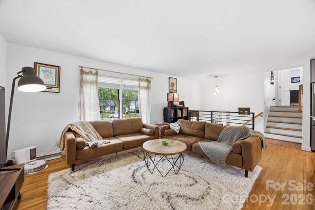 1325 Braeburn Road, Charlotte, NC 28211