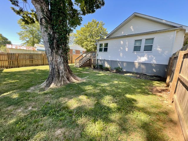 336 Jackson Ave, Lawrenceburg, TN 38464