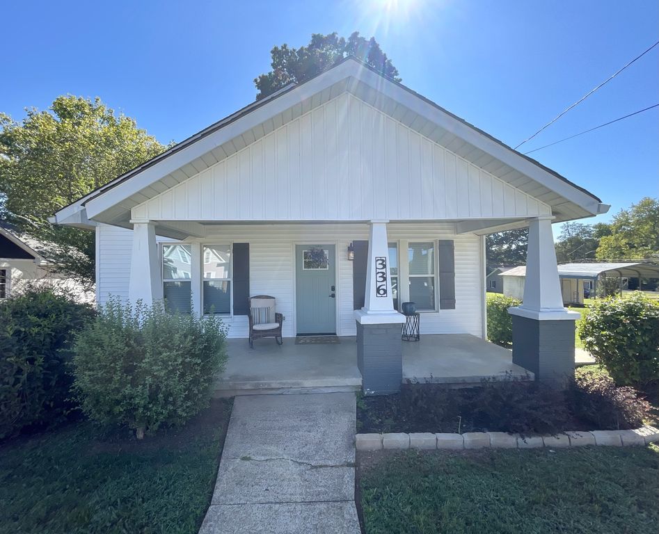 336 Jackson Ave, Lawrenceburg, TN 38464