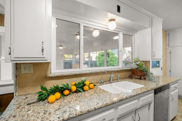 214 N Linwood Street, Visalia, CA 93291