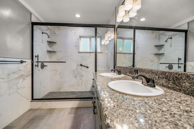 214 N Linwood Street, Visalia, CA 93291