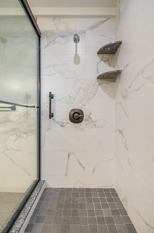 214 N Linwood Street, Visalia, CA 93291