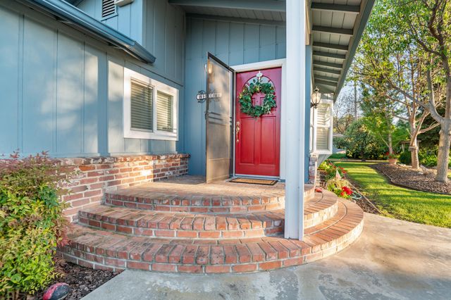 214 N Linwood Street, Visalia, CA 93291