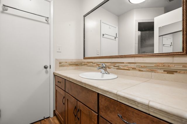 214 N Linwood Street, Visalia, CA 93291