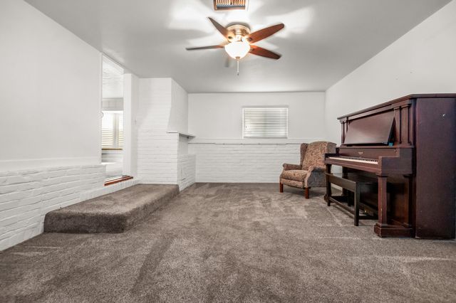 214 N Linwood Street, Visalia, CA 93291