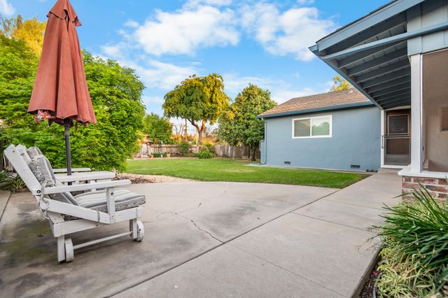 214 N Linwood Street, Visalia, CA 93291