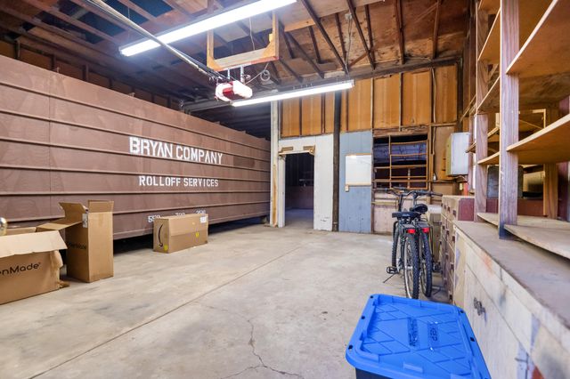 214 N Linwood Street, Visalia, CA 93291