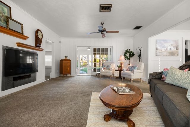 214 N Linwood Street, Visalia, CA 93291