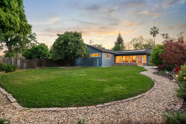 214 N Linwood Street, Visalia, CA 93291