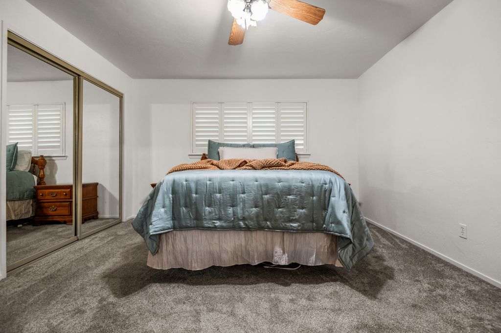 Image 27 of property listing at 214 N Linwood Street, Visalia, CA 93291