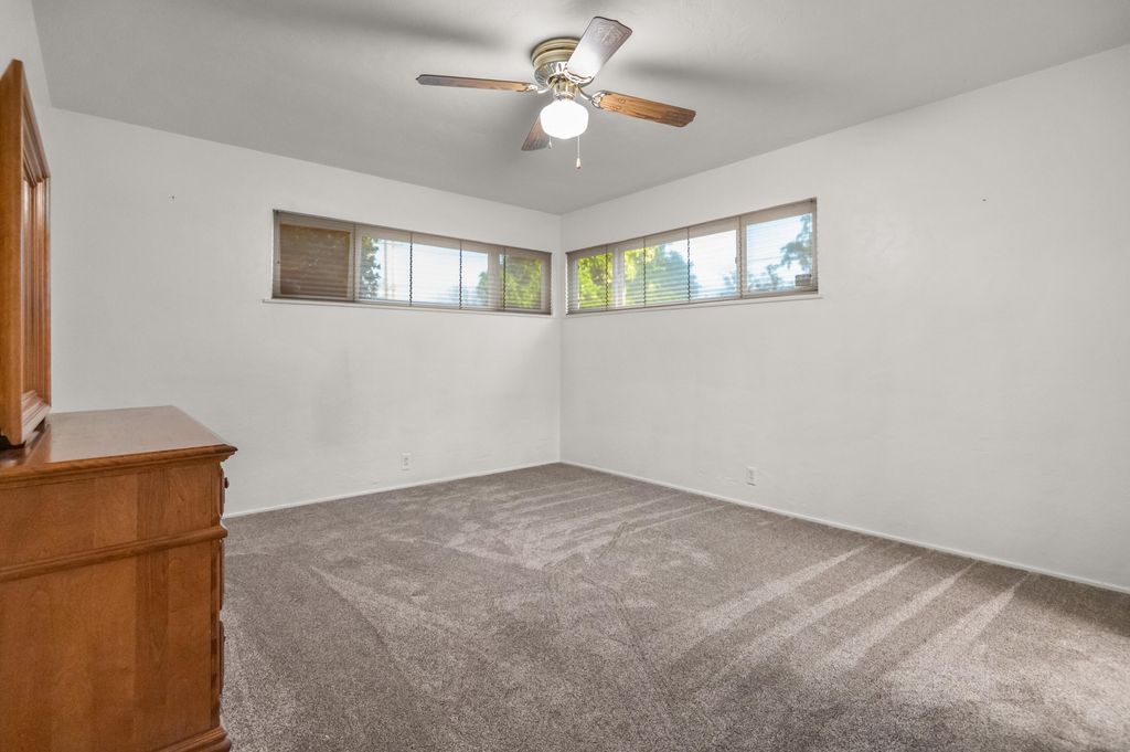 Image 34 of property listing at 214 N Linwood Street, Visalia, CA 93291
