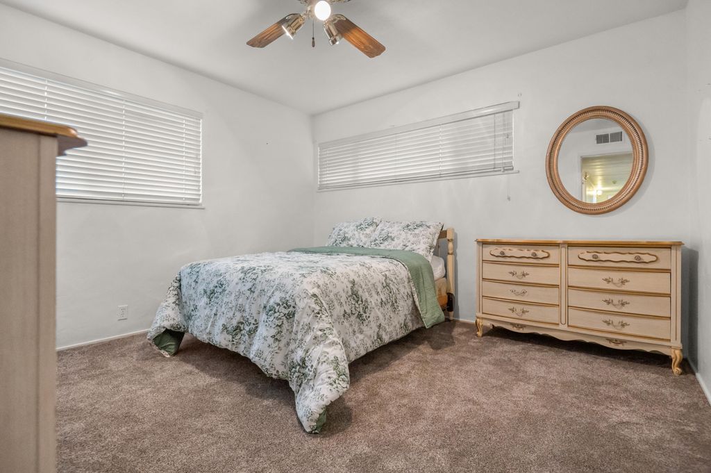 Image 36 of property listing at 214 N Linwood Street, Visalia, CA 93291