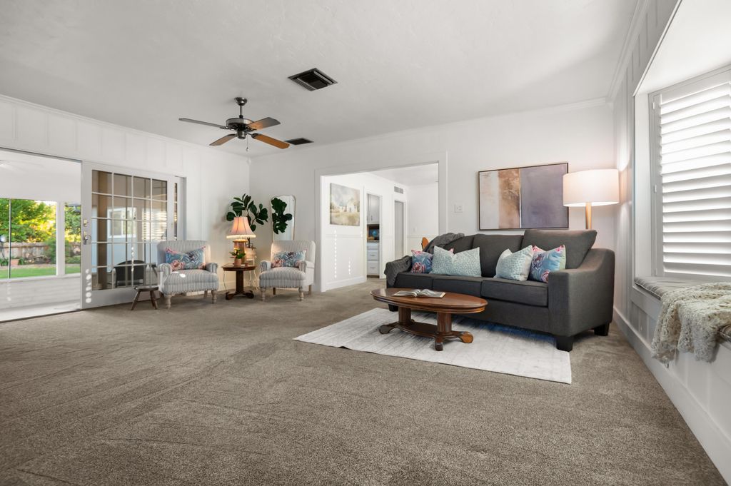 Image 6 of property listing at 214 N Linwood Street, Visalia, CA 93291