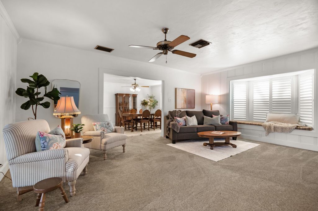 Image 9 of property listing at 214 N Linwood Street, Visalia, CA 93291