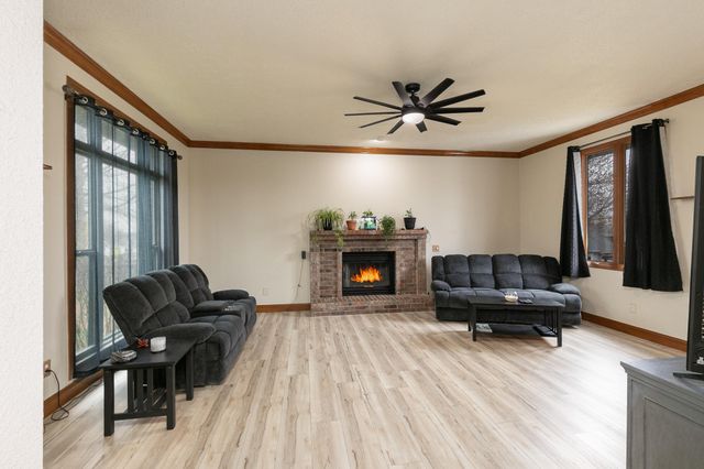 2020 N Equestrian Lane, Nixa, MO 65714