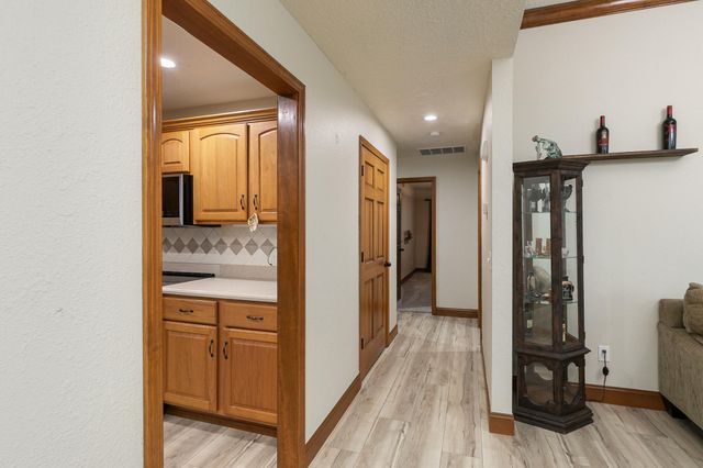 2020 N Equestrian Lane, Nixa, MO 65714