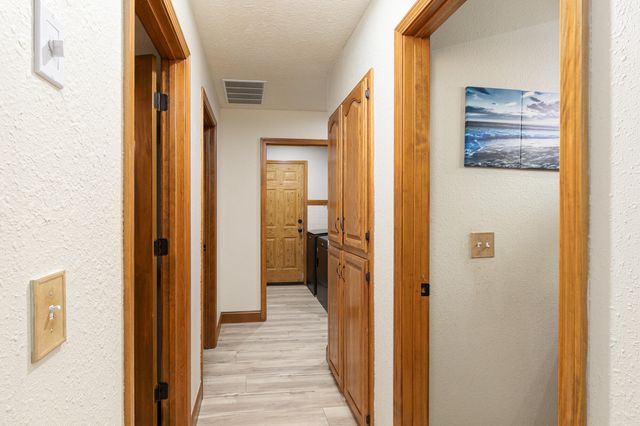 2020 N Equestrian Lane, Nixa, MO 65714