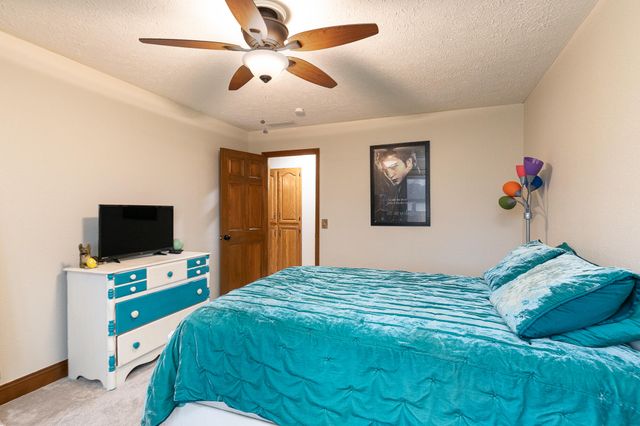 2020 N Equestrian Lane, Nixa, MO 65714