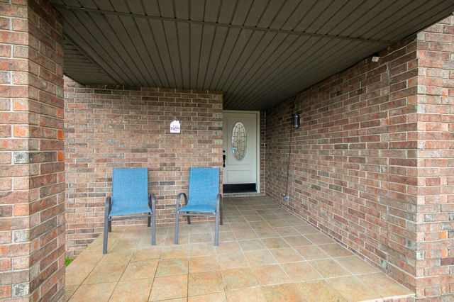 2020 N Equestrian Lane, Nixa, MO 65714