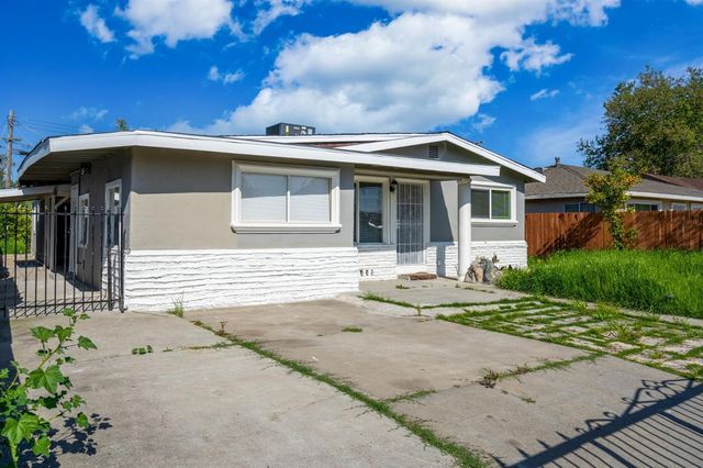 3813 Fig St, Sacramento, CA 95838