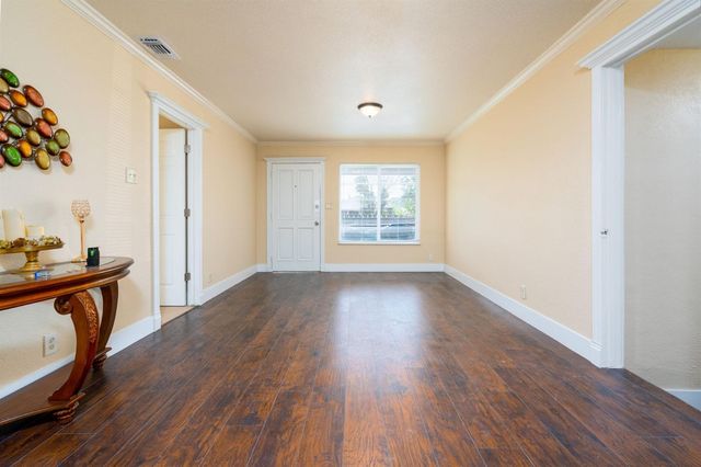 3813 Fig St, Sacramento, CA 95838