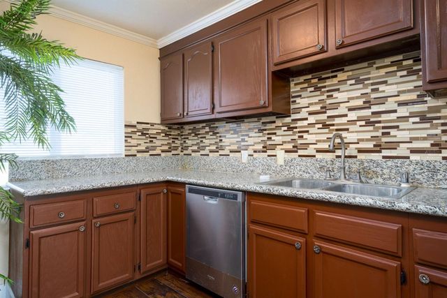 3813 Fig St, Sacramento, CA 95838