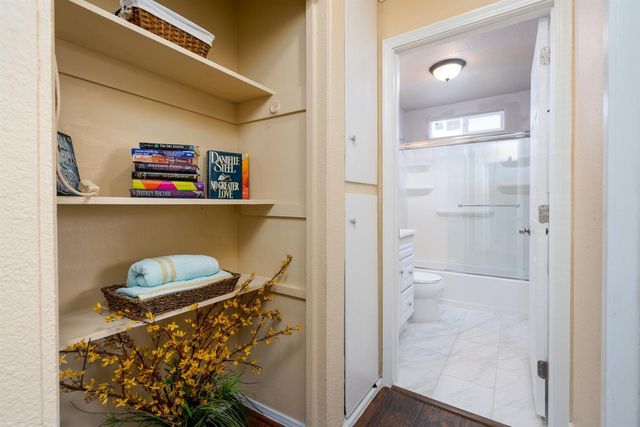 3813 Fig St, Sacramento, CA 95838