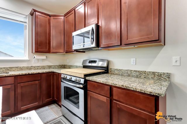 5502 Yukon Charlie Loop, Anchorage, AK 99502