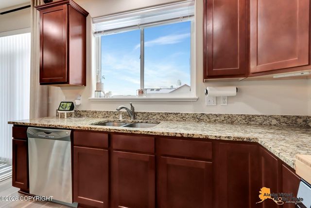 5502 Yukon Charlie Loop, Anchorage, AK 99502
