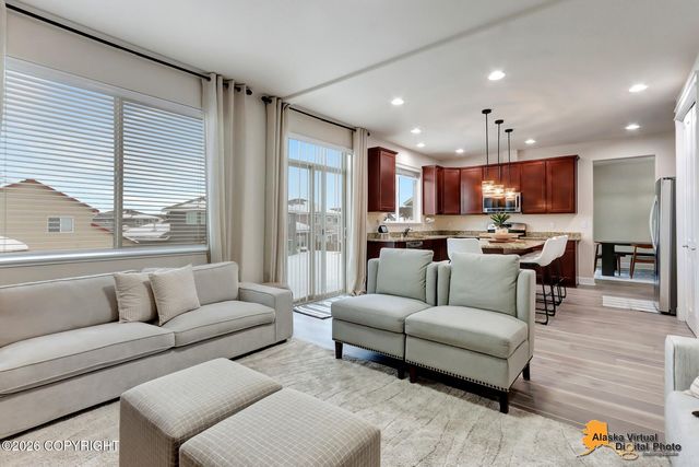 5502 Yukon Charlie Loop, Anchorage, AK 99502