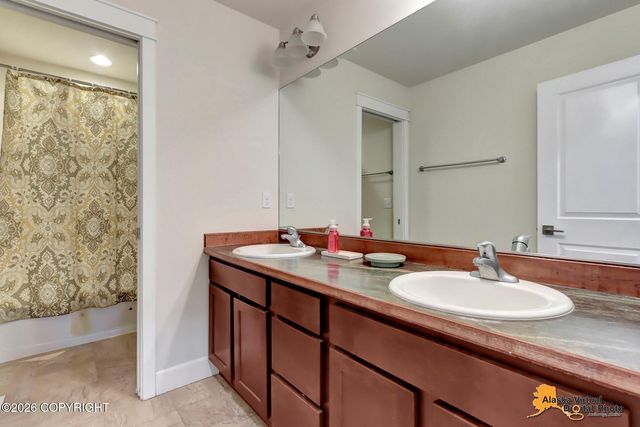 5502 Yukon Charlie Loop, Anchorage, AK 99502