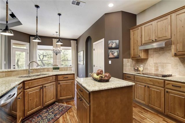 300 High Plains DR, Dripping Springs, TX 78620