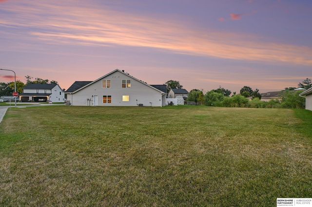 23803 Harvest Heights Circle, Waterloo, NE 68069