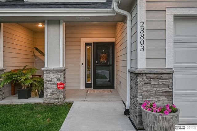 23803 Harvest Heights Circle, Waterloo, NE 68069