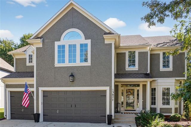 13877 S Gallery Street, Olathe, KS 66062