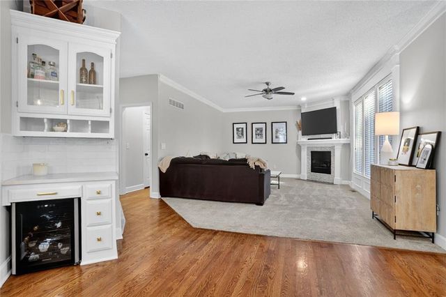 13877 S Gallery Street, Olathe, KS 66062